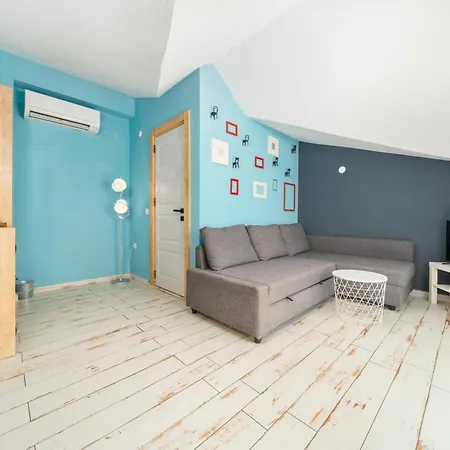 Проживание в семье Isinda Каш