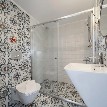 Isinda Проживание в семье