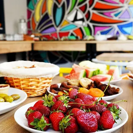 Проживание в семье Isinda Каш